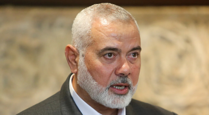 Jefe de Hamas llega a Egipto para sostener conversaciones sobre un alto al fuego en Gaza