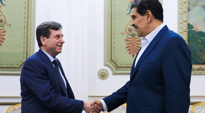 Maduro recibió a directivos de Repsol un día después del acuerdo para reactivar operaciones