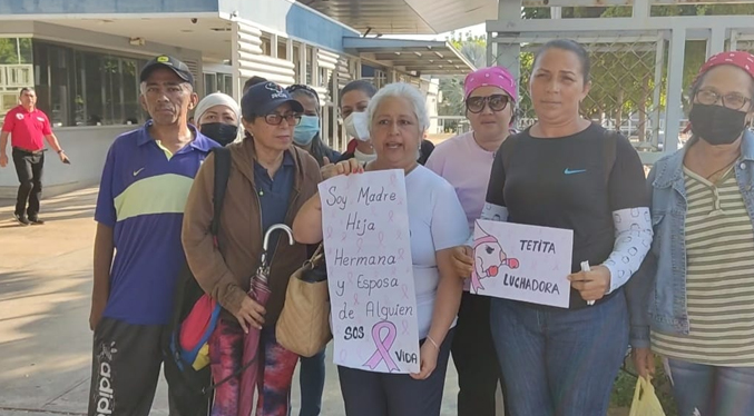 Pacientes oncológicos protestan por falta de medicamentos en la Farmacia Alto Costo de Maracaibo