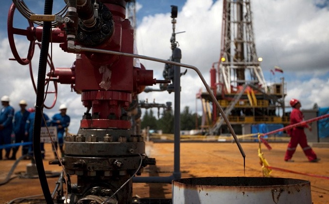 Vendedores de petróleo ruso e iraní aumentan los precios mientras el crudo venezolano sube