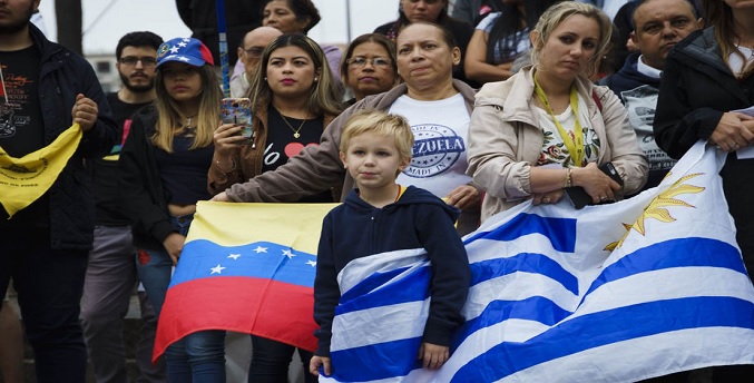 Migrantes venezolanos ayudaron a que población de Uruguay creciera por primera vez en un siglo