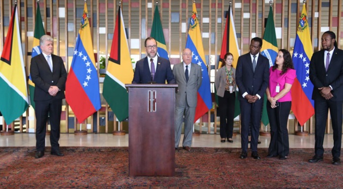 Venezuela y Guyana acuerdan mantener el diálogo sobre el Esequibo sin provocaciones y en paz