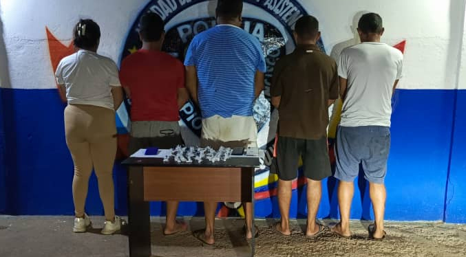 Polisur arresta cinco sujetos dedicados al Microtráfico de Drogas