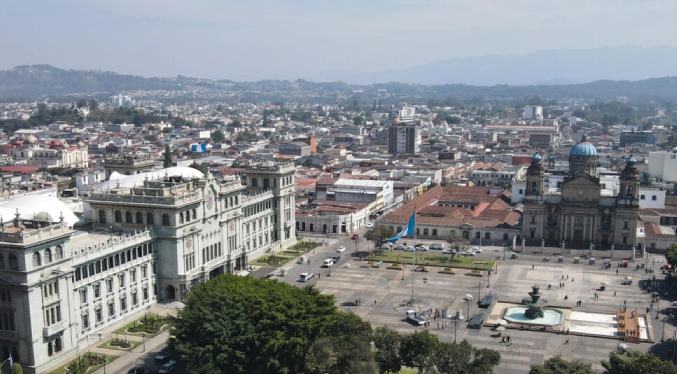Guatemala ordena la captura de cuatro magistrados electorales