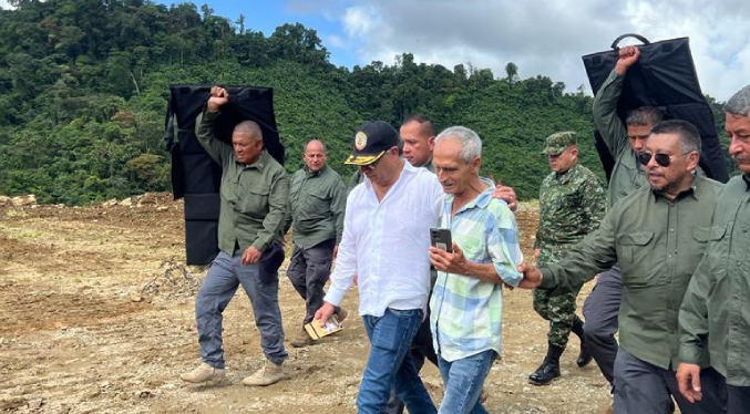 Presidente de Colombia declara estado de desastre natural por tragedia en Chocó