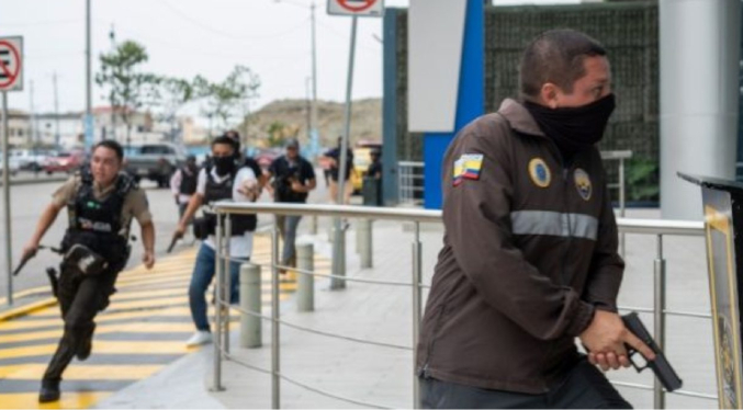 Violencia en Ecuador deja un saldo de 10 muertos y unos 70 detenidos
