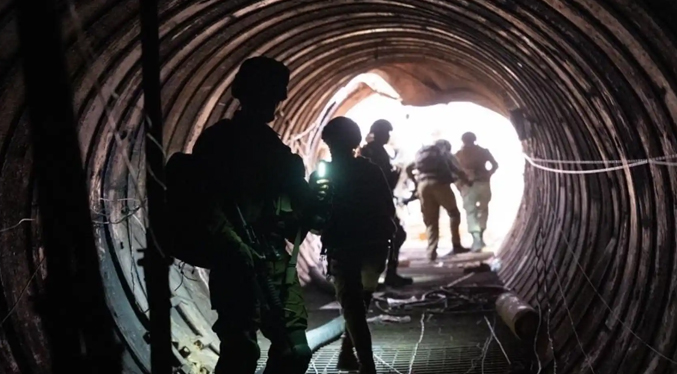 Israel asegura que descubrió un túnel donde Hamás tenía rehenes en condiciones inhumanas