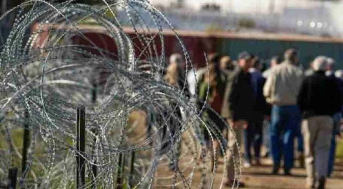 HRW insta a México rechazar acuerdo con EEUU sobre restricción de asilo a migrantes
