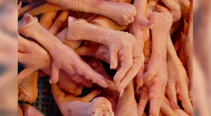 Las patas de pollo es la proteína que más se vende en La Guaira