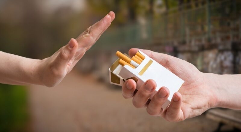 El consumo de tabaco cae en casi todo el mundo, dice la OMS