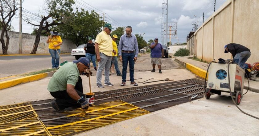 Alcaldía de Maracaibo restaura alcantarillado de la urbanización San Tarcisio