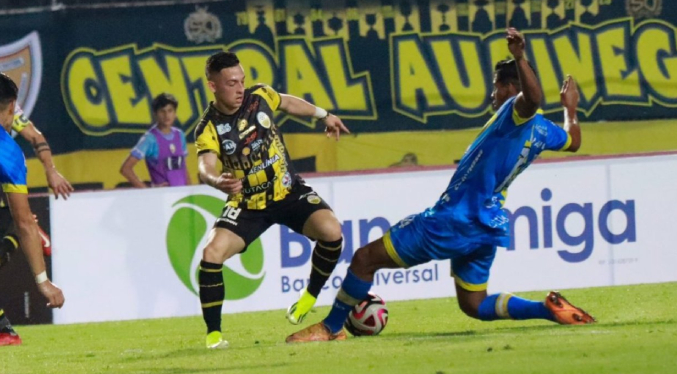 Deportivo Táchira, UCV y Academia Puerto Cabello dominan la clasificación de la Liga Futve