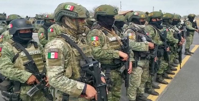 El Ejército mexicano patrulla Monterrey tras una ola de cinco asesinatos