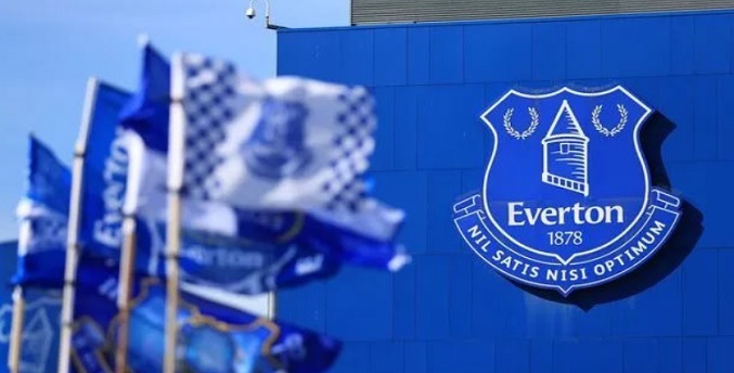 Reducen de 10 a seis puntos la sanción al Everton por irregularidades