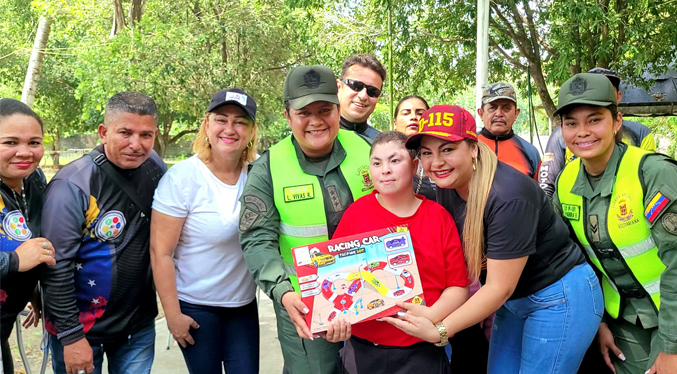 GNB brinda alegría a los niños del Instituto de Educación Especial Bolivariano Lina Rosa Arellano