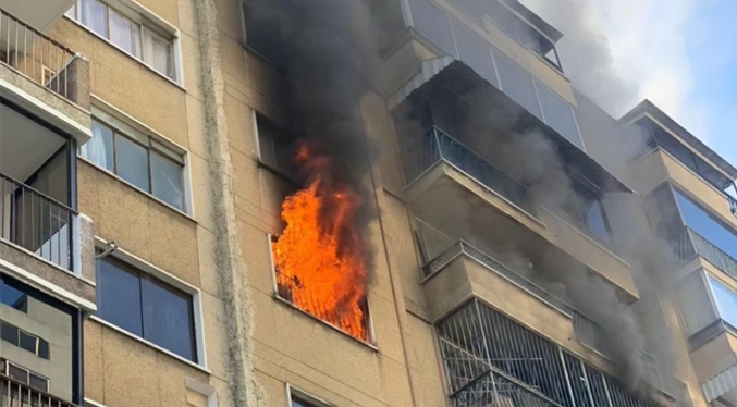 Controlan incendio en un apartamento de Los Ruices en Caracas