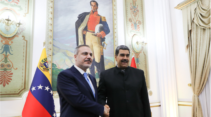 Presidente Maduro sostuvo encuentro con el canciller de Turquía en Miraflores