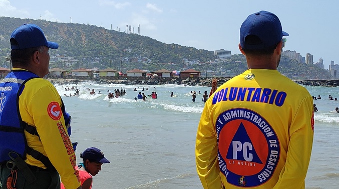 Alertan de oleaje de hasta dos metros de altura en playas de La Guaira