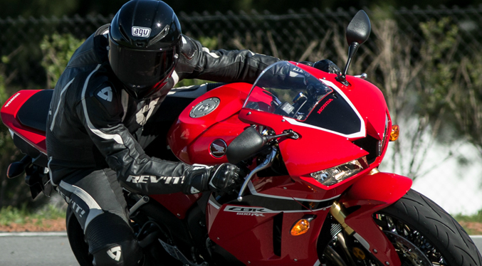 INTT recuerda que conductores de motocicletas de alta cilindrada solo requieren licencia de segundo grado