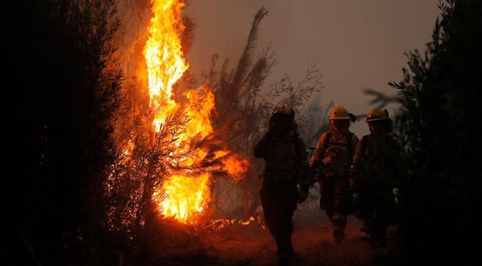 Contabilizan 19 personas fallecidas por múltiples incendios en Chile