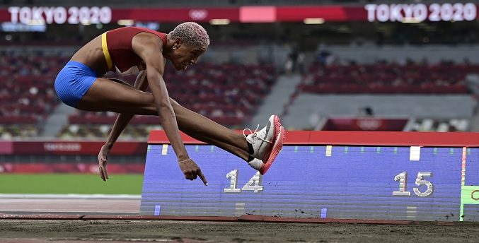 World Athletics estudia cambiar formato del salto de longitud