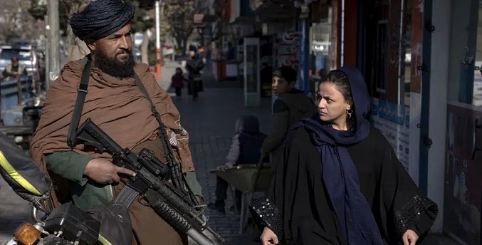La ONU denuncia detenciones masivas de mujeres afganas por incumplir normas de vestimenta