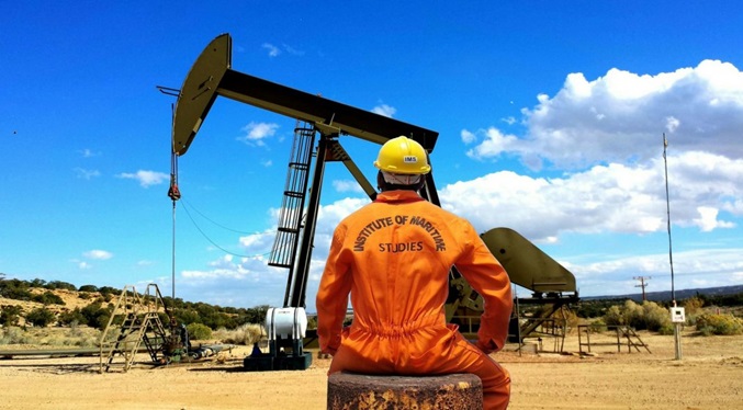 Argus: Producción petrolera venezolana cayó 30.000 barriles diarios en marzo