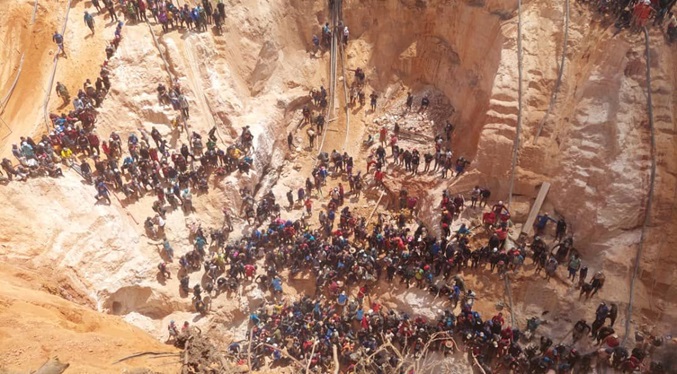 Derrumbe en mina de La Paragua deja varios mineros tapiados