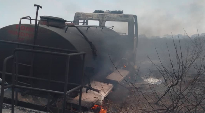 Bombero resulta herido al intentar controlar un incendio forestal en La Villa del Rosario