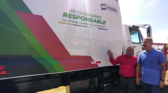 Entregan dos camiones compactadores para el saneamiento ambiental en Mara