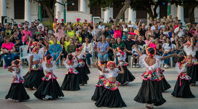 Alcaldía de Maracaibo celebra el Día de la Danza Nacionalista con 250 bailarines en escena