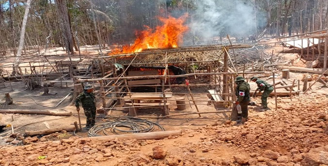 FANB inicia el desmantelamiento de los campamentos alrededor de la mina Bulla Loca