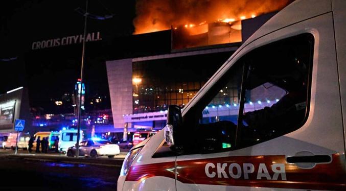 Contabilizan 40 personas muertas durante el tiroteo en una sala de conciertos de Moscú
