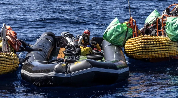 Al menos 60 muertos en un naufragio en el Mediterráneo central