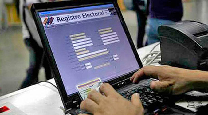 Iniciativa Toma el control: Solo 5 de cada 100 personas sabían del operativo de Registro Electoral por el CNE