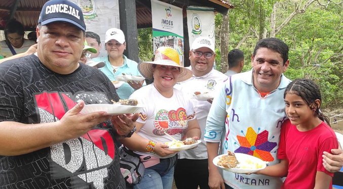 Ely Ramón Atencio entrega más de dos mil platos de pescado en la Sierra de Perija