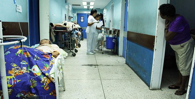 Expertos médicos proponen la descentralización para reconstruir sistema de salud venezolano