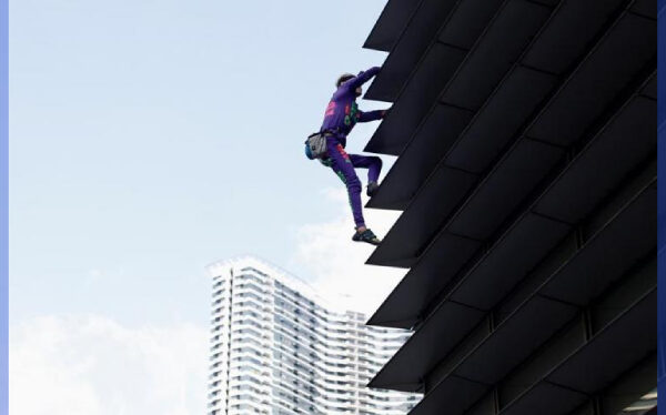 El ‘Spiderman’ francés escaló a sus 61 años un rascacielos de 217 metros