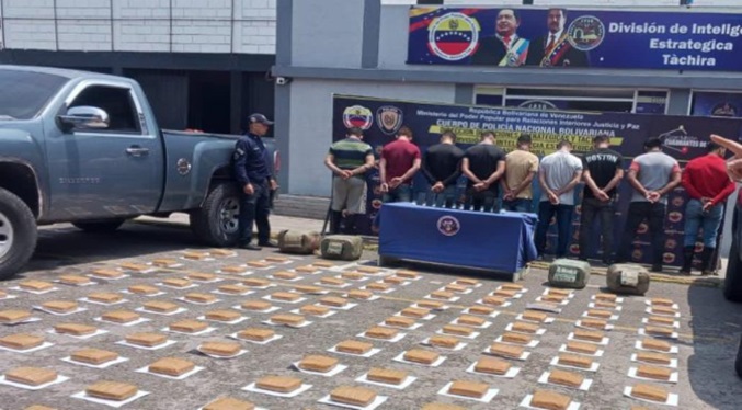 Detienen a 10 personas que transportaban 160 panelas de crispy en Táchira