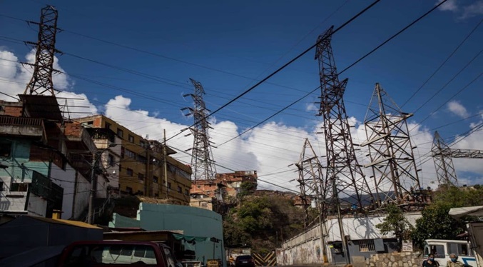 Alfredo Álvarez de Activos por la Luz: Hay un problema de impericia en el manejo del sistema eléctrico