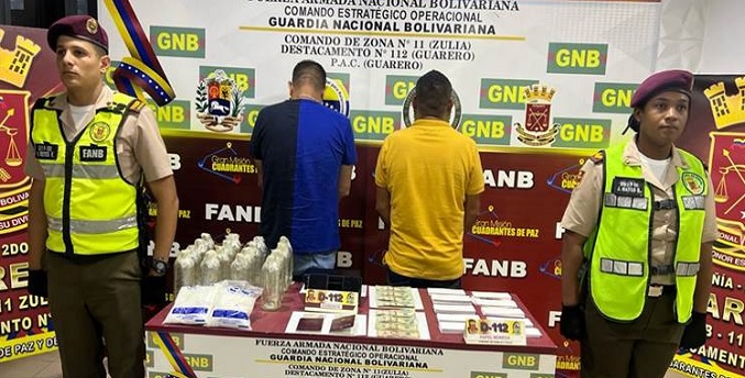 Detienen a dos colombianos con cerca de 90 mil dólares falsos en al norte del estado Zulia