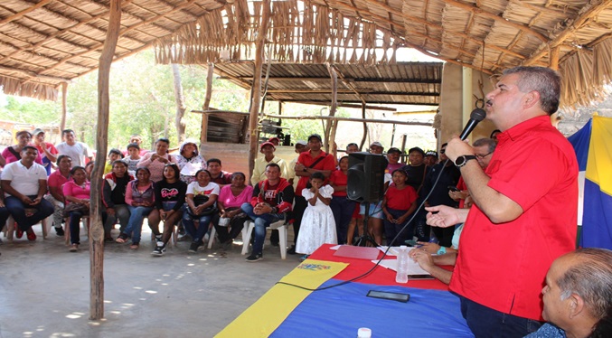 Alcalde Luis Caldera entrega 32 transformadores a comunidades de cinco parroquias de Mara