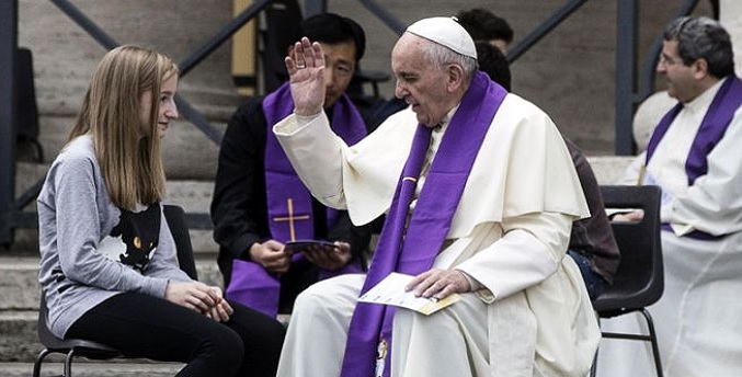 El papa Francisco confesará en una parroquia de Roma este viernes