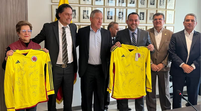 Colombia: Futbolistas y directivos acuerdan negociar condiciones laborales