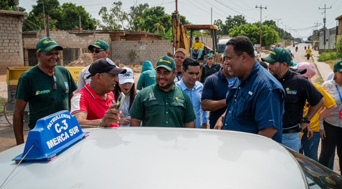 Alcaldía de Maracaibo beneficia a vecinos del barrio Ramón Leal al sustituir colector en la Circunvalación 3