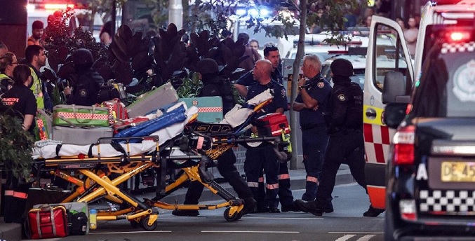 Al menos cinco personas mueren apuñaladas en centro comercial de Sídney