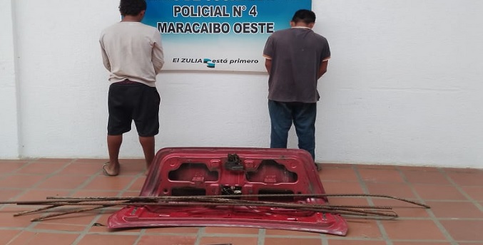 Arrestan dos jóvenes por hurto en Caracciolo Parra Pérez