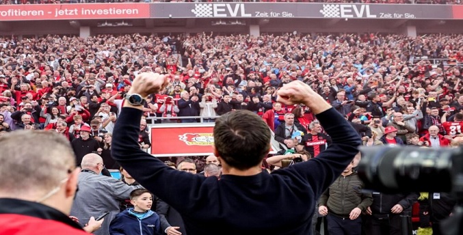Así celebran los fans y el equipo de Leverkusen su primer título en la Bundesliga (Fotos + Videos)