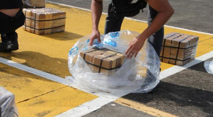 Decomisan más de mil 600 kilos de cocaína ocultos en contenedores en Panamá