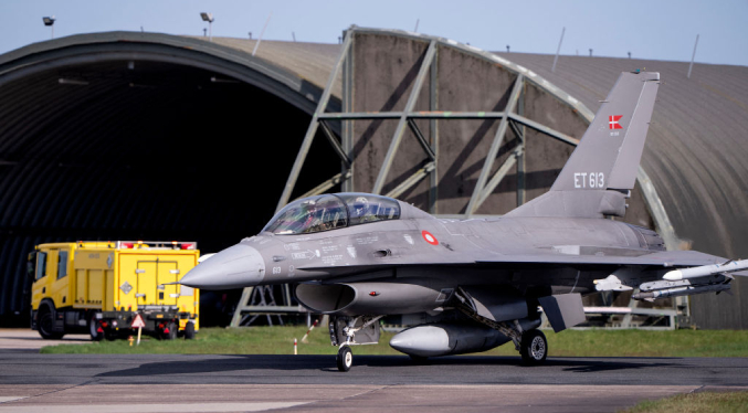 Argentina compra 24 aviones de combate F-16 viejos a Dinamarca